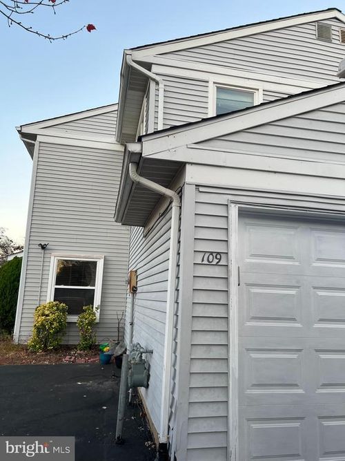 109 Pebble Rd, East Windsor, NJ, 08520-1262 | Card Image