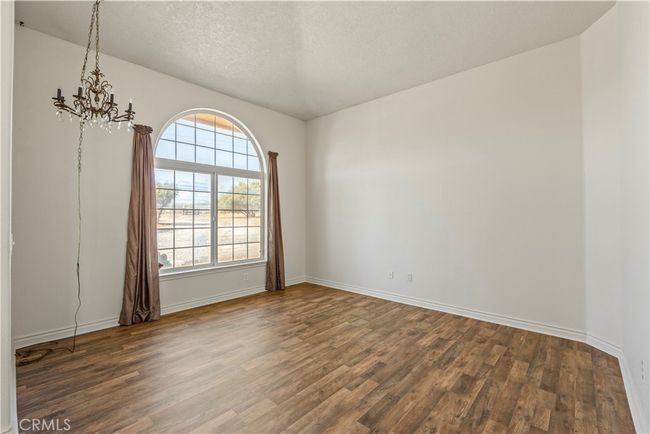 9098 Rattlesnake Rd, House other with 5 bedrooms, 3 bathrooms and 3 parking in Phelan CA | Image 9