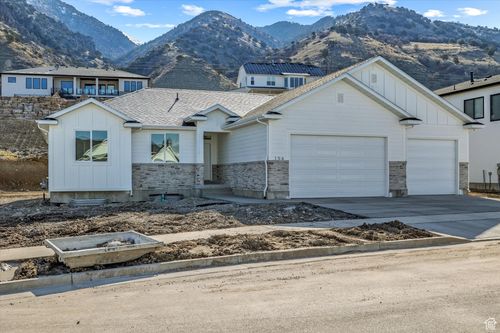 156 N Sherwood Dr, Providence, UT, 84332-6004 | Card Image