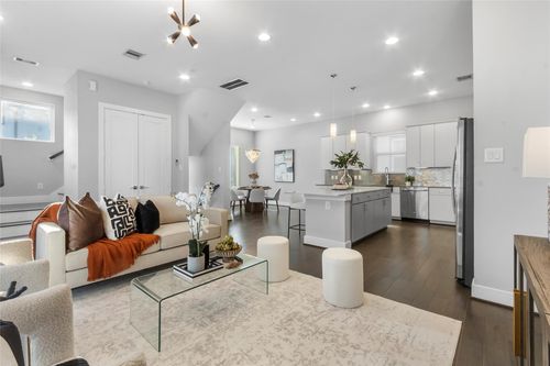 unit-h-8409 Hempstead Rd, Houston, TX, 77008-6174 | Card Image