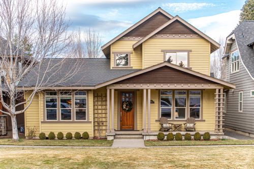 832 Ne Revere Ave, Bend, OR, 97701-4026 | Card Image