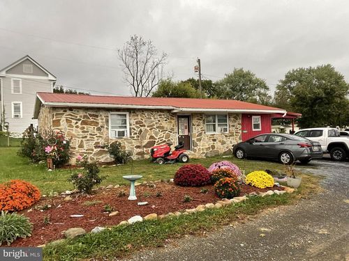 12032 12040, 12030 Old Route Sixteen, WAYNESBORO, PA, 17268 | Card Image