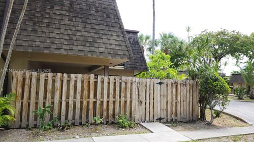 27-14293 Sw 94th Circle Ln, Miami, FL, 33186-7841 | Card Image