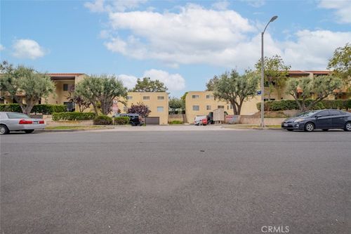 77-7741 Via Napoli, Burbank, CA, 91504 | Card Image
