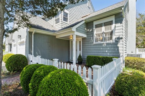 30-30 Brittany Ln, Westhampton Beach, NY, 11978-1425 | Card Image