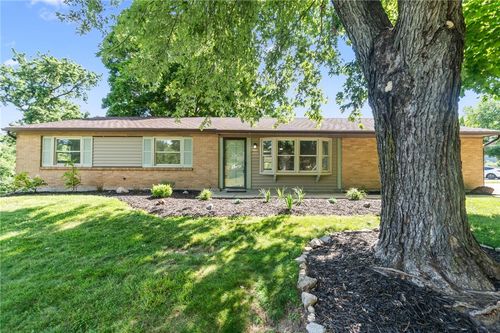2184 Shadowood Cir, Bellbrook, OH, 45305-1868 | Card Image