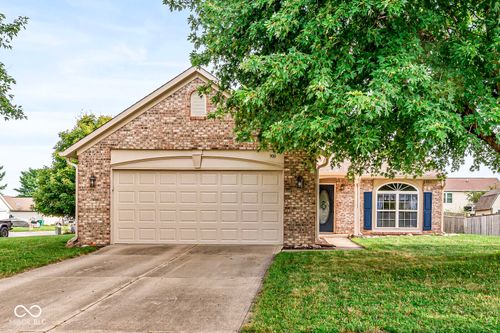 900 Elmwood Dr, Franklin, IN, 46131-7486 | Card Image