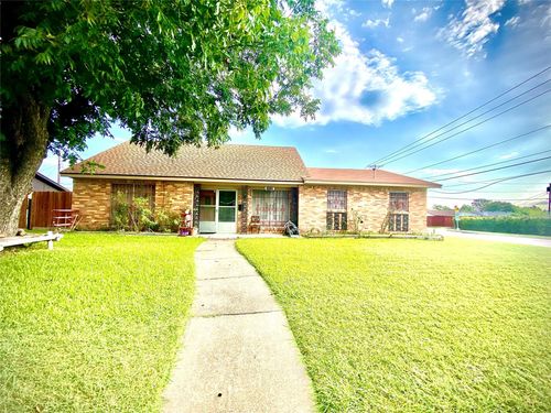 4001 Burning Tree Ln, Garland, TX, 75042-4603 | Card Image
