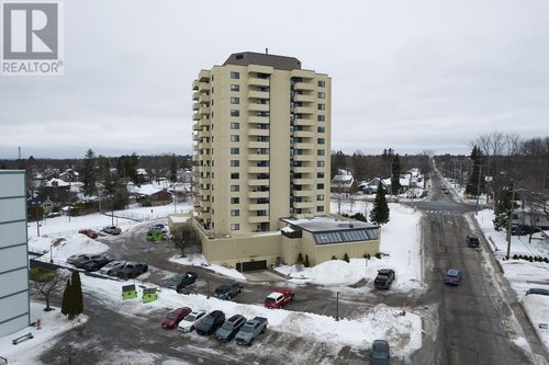 1139 Queen St E, Sault Ste. Marie, ON, P6A6K5 | Card Image