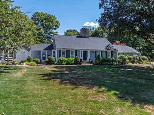 2 Shamrock Ln, Dover, NH, 03820-4221 | Card Image