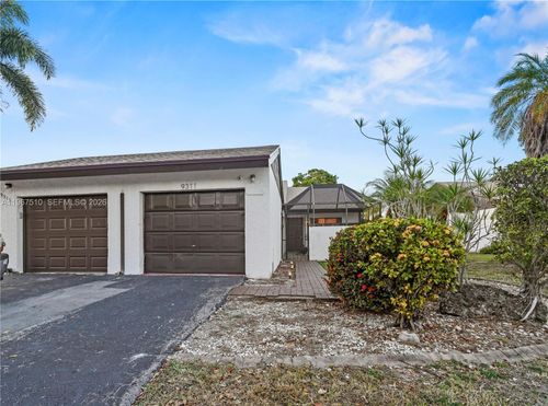 a19-9311 Wedgewood Dr, Tamarac, FL, 33321-3567 | Card Image