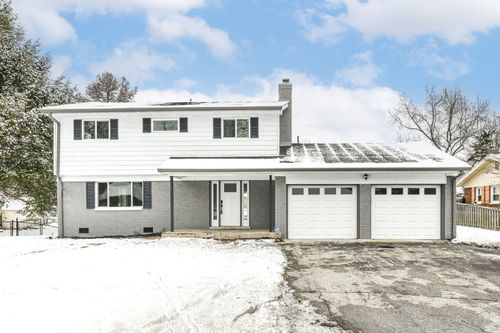 7748 Hillcrest Dr, Mooresville, IN, 46158-7436 | Card Image