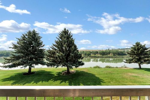 211-1051 3 St Nw, Medicine Hat, AB, T1A7Y4 | Card Image