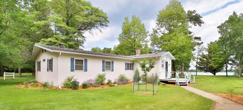 10032 N Long Lake Rd, Brainerd, MN, 56401-5302 | Card Image