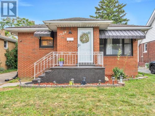 1524 Pillette Rd, Windsor, ON, N8Y3C2 | Card Image