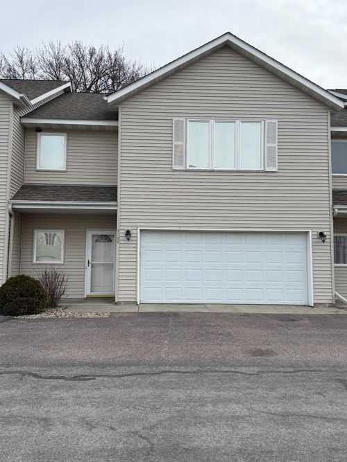 2122 Willow Trl, North Mankato, MN, 56003-4235 | Card Image