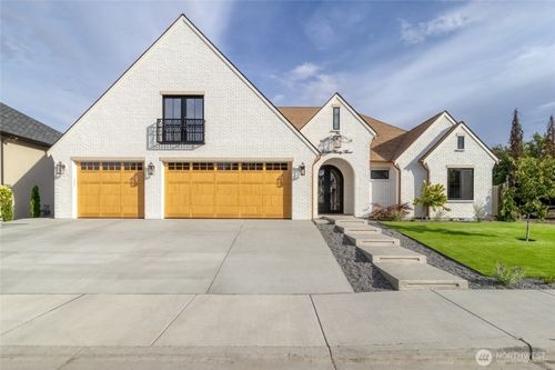 1233 Doc Bar Pl, Walla Walla, WA, 99362-5527 | Card Image