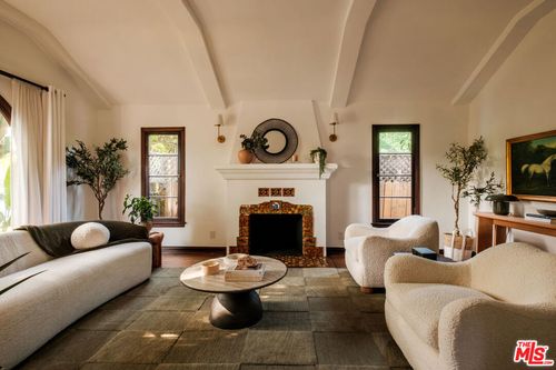 4260 S Norton Ave, Los Angeles, CA, 90004 | Card Image