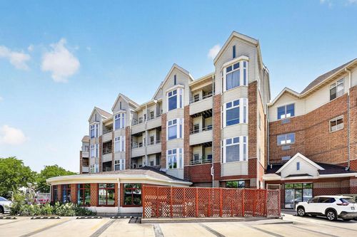 230-301 Harbour Town Drive, Madison, WI, 53717 | Card Image