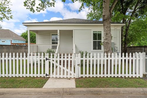 1012 Burnett Ave, Waco, TX, 76706-1350 | Card Image