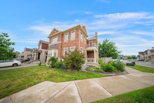 298 W Lawn Cres, Stouffville, ON, L4A1X3 | Card Image