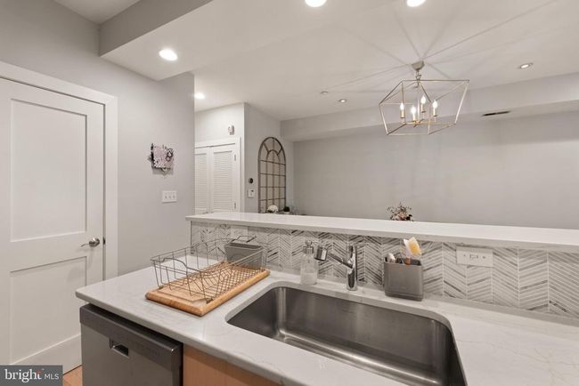 APT-1 - 1622 19 Th St Nw, Condo with 2 bedrooms, 2 bathrooms and null parking in WASHINGTON DC | Image 13