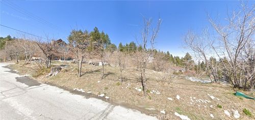 2379 Chicago Dr, Running Springs, CA, 92382 | Card Image