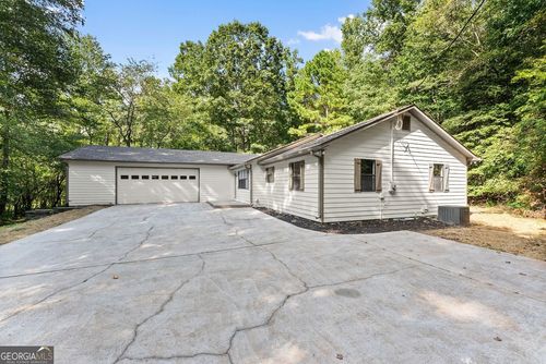 302 Beaver Creek Dr, Commerce, GA, 30530-6923 | Card Image