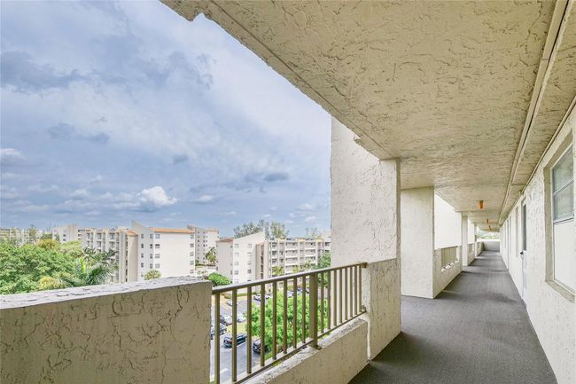 APT-708B - 3910 Inverrary Blvd, Condo with 3 bedrooms, 3 bathrooms and null parking in Lauderhill FL | Image 28