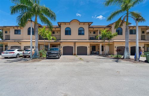 9265 Nw 16th St, Pembroke Pines, FL, 33024-4570 | Card Image
