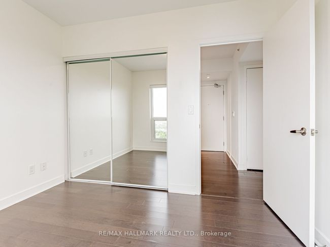 1702 - 58 Orchard View Blvd, Condo with 2 bedrooms, 1 bathrooms and null parking in Toronto ON | Image 15