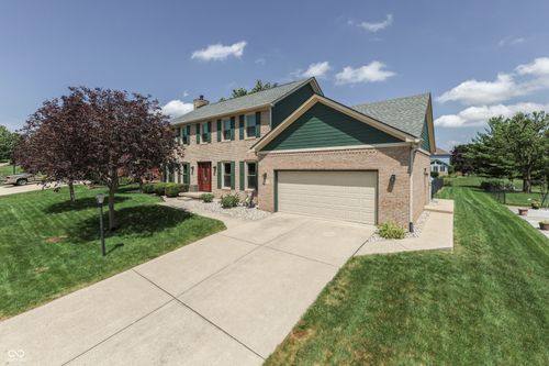 7401 Bunker Hill Cres, Indianapolis, IN, 46259-9749 | Card Image