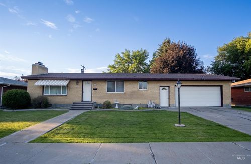 530 W 24th St, Burley, ID, 83318-2804 | Card Image
