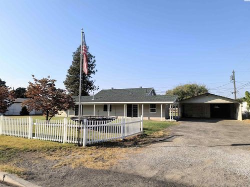 805 E 27th Ave, Kennewick, WA, 99337-5550 | Card Image