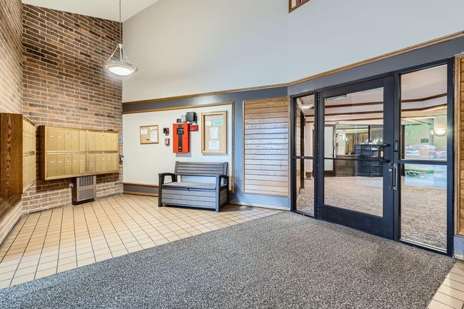 APT-117 - 3420 Golfview Dr, Condo with 2 bedrooms, 1 bathrooms and null parking in Eagan MN | Image 22