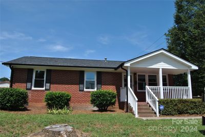 500 Doffin Lane, House other with 3 bedrooms, 2 bathrooms and null parking in Gastonia NC | Image 2