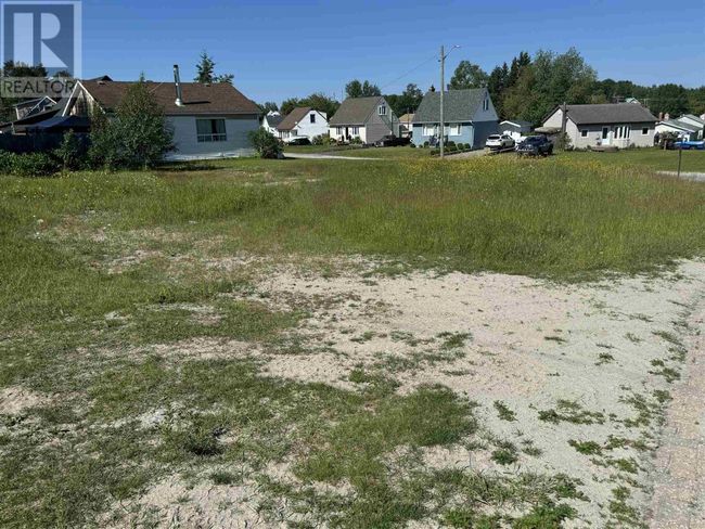 2 Neebig Ave, Home with 0 bedrooms, 0 bathrooms and null parking in Manitouwadge ON | Image 5