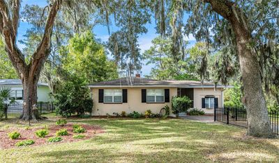 836 Ne 11 Th Avenue, House other with 3 bedrooms, 2 bathrooms and null parking in OCALA FL | Image 1