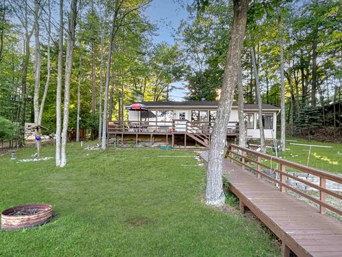 4102 N Spider Lake Rd, Traverse City, MI, 49696-8437 | Card Image
