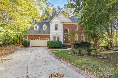 8437 Kilmartin Ln, Charlotte, NC, 28269-7192 | Card Image
