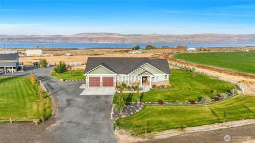 10410 Northern Ave Ne, Coulee City, WA, 99115-9658 | Card Image