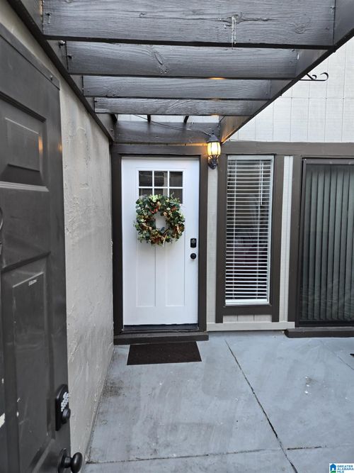 apt-c2-3350 Altamont Rd, BIRMINGHAM, AL, 35205-2192 | Card Image