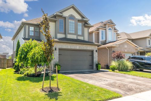 1489 Green Gables Rd, London, ON, N6M0C4 | Card Image