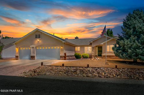 11784 E Longhorn Dr, Dewey-Humboldt, AZ, 86327-5901 | Card Image
