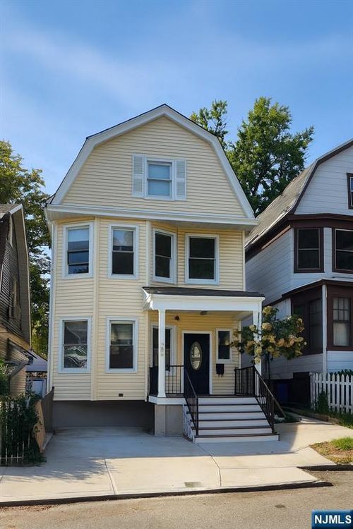 207 Brighton Ave, East Orange, NJ, 07017-1838 | Card Image