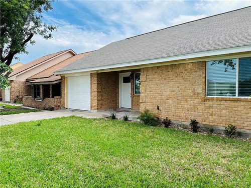 1523 Evergreen Ave, Mission, TX, 78572-6242 | Card Image