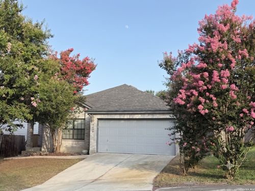 7030 Knights Hvn, San Antonio, TX, 78233-3823 | Card Image