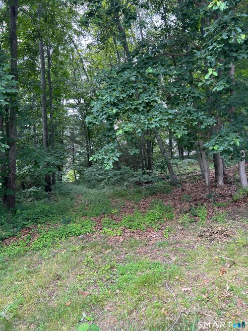29 Skyline Dr, Groton, CT, 06340-5427 | Card Image
