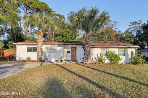 409 Sailfish Dr E, Atlantic Beach, FL, 32233-4132 | Card Image