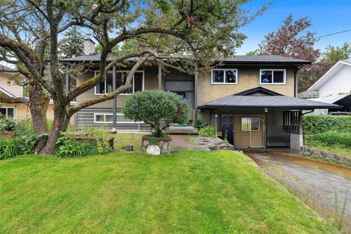 3958 Emerald Pl, Victoria, BC, V8P4T6 | Card Image